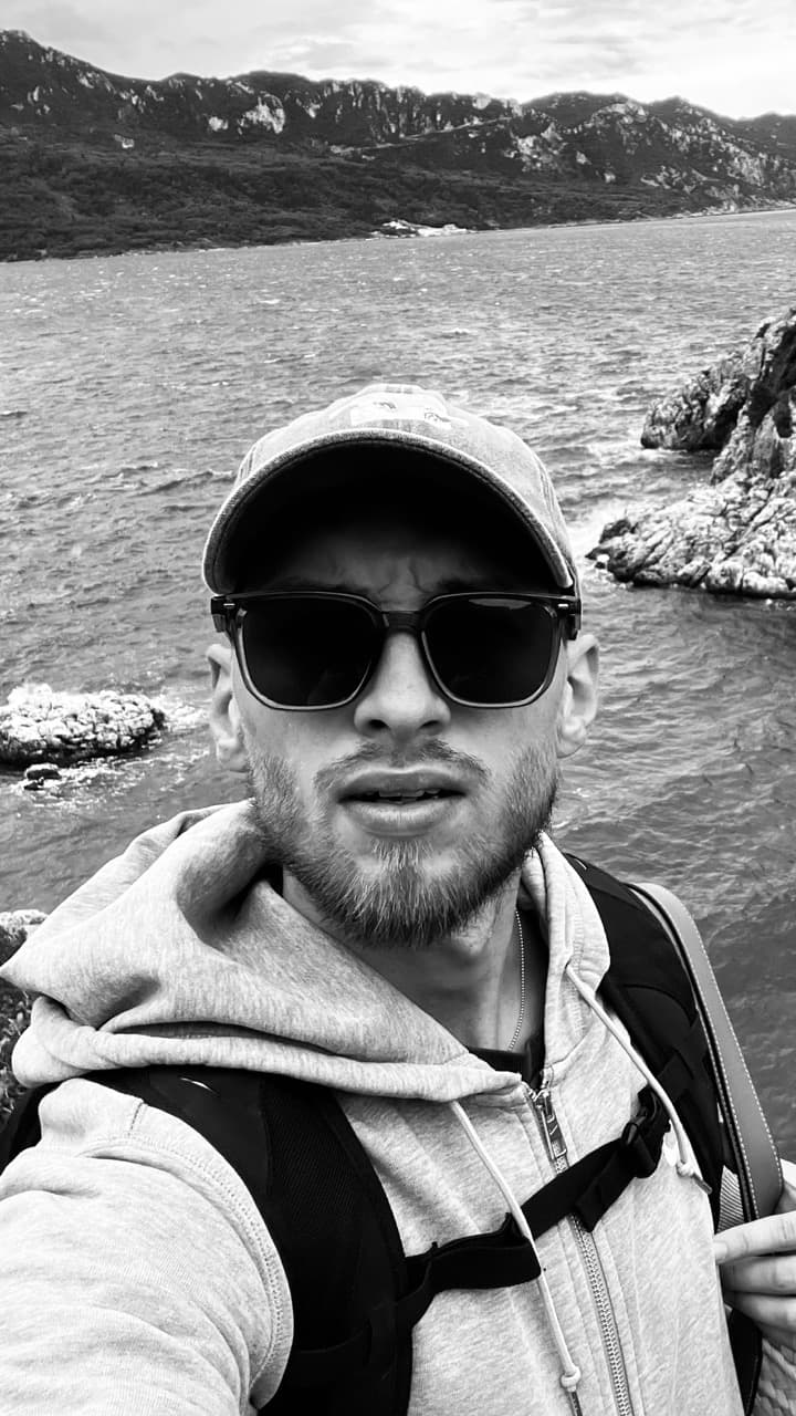 Rysard Gvozdovic, Founder